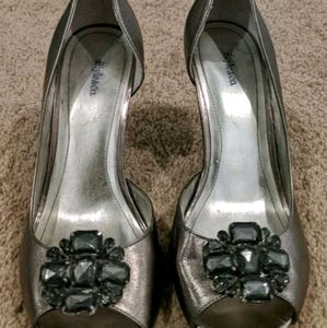 Size 9 women's peeptoe heels